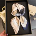 Foulard carre en soie imprime geometrique floral elegant, chal de cou de qualite pour femme. - FG340-1