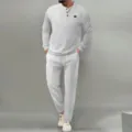 Conjunto de hombre camiseta henley de manga larga de tejido waffle y pantalones casuales lisos. - S / Parte Superior E Inferior / Gris claro