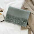 Saliegroene effen wollen sjaal, klassieke 130g Australische wol warme winter damessjaal. - Pauwgroen