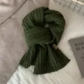 Solid color knitted winter scarf for women, soft warm cozy woolen neck warmer. - Figure-eight Pattern / Green