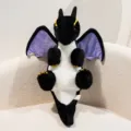 Bonito dragón de peluche negro con alas moradas, suave juguete de peluche para niños. - 42x30x18cm / Negro