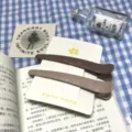 Stylish textured duckbill hair clips for women, elegant side hairpins, chic hair accessories. - Light Gray + Dark Gray