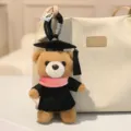 Niedlicher Abschluss Bär Plüsch Schlüsselanhänger Stofftier mit Doktorhut für Damen Taschen. - Dunkelbrauner Bär / Rosa Schal