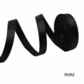 Schwarzes Satinband 9mm breit zum Geschenke verpacken und Hochzeitsdekoration basteln. - 9MM Breite / 5 Yards/Rolle = 4,5 Meter / Einfarbig Schwarz