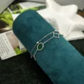 Bracciale a doppio strato in acciaio inossidabile con zircone verde e ciondolo a trifoglio. - Braccialetto a Doppio Strato Smeraldo / Argento