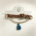 Luxurious pet pearl necklace with brown leather strap and money bag pendant for cats and dogs. - Neck Circumference 26-34cm / Crystal Pet Collar Number 4