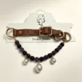 Luxe kristalen kraal huisdier halsband met parels en bruine lederen band voor dieren. - Nekomtrek 26-34cm / Kristal Huisdier Halsband Nummer 7