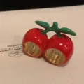 Rode geëmailleerde kers ring goud interieur leuke fruit statement ring vinger sieraden - Dubbele Kers Stijl (R-1142-1) / Rood