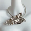 Collana girocollo foglia di banana in metallo stile punk, gioiello statement donna. - Monstera Leaf / Argento