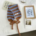 Koreanischer Ins-Stil gestreifte Plüsch-Ohrwärmer Detailansicht, kuscheliger Winterschutz. - Blau