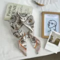 Vintage floral print triangle scarf with pearl buckle elegant neckerchief for women fashion - 01#-Cream White Paisley