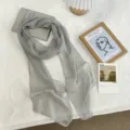 Foulard de cou en mousseline gris uni pour femme, châle léger transparent mode printemps. - 190x19cm / Gris