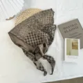 Retro polka dot triangle scarf, floral knit hair band, vintage headscarf for women spring style. - 105 x 32 cm / Heather Grey
