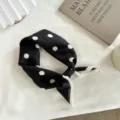 Foulard carré classique à pois noirs et blancs, élégant foulard de style Hepburn. - 55*55CM / Noir