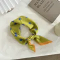 Petit carré en coton vert à pois avec bordure orange, accessoire vintage élégant pour femmes. - 55*55CM / Vert Herbe