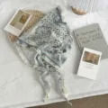 Chic paisley floral print triangular scarf for women, elegant literary style headscarf. - 110*30cm / Beige