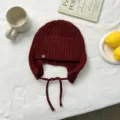 Gorro de punto burdeos con orejeras para mujer, gorro de lana cálido para invierno, cortavientos. - Talla única / Rojo Oscuro