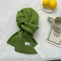 Écharpe en tricot vert pour femme, élégant chauffe-cou chaud en laine d'hiver. - 160x20cm / Vert Herbe