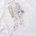 Sciarpa a nastro in chiffon con stampa floreale, twilly viola per capelli, collo e borsa. - Fiori Viola Cuore