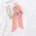 Ruban à cheveux en tissu à pois roses écharpe twilly chic pour femme vue de détail - 95cm*6cm / Grands Pois Blancs