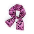 Foulard en soie fin imprime leopard rose et noir ruban poignee de sac chic elegant mode - Violet avec points noirs