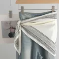 Μοντέρνα γυναικεία μόδα layered φούστα ζώνη τριγωνικό μαντήλι μαζί μπλε τζιν σύνολο - 140*65cm / 37#-Λευκό