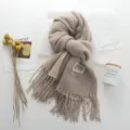 Μονόχρωμο χειμωνιάτικο πλεκτό κασκόλ με κρόσσια ζεστή φαρδιά εσάρπα αξεσουάρ μόδας - 200*67cm / Βρώμη