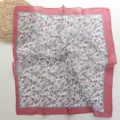 Vintage paisley vierkante dames sjaal, lichte zachte hoofddoek voor zomerse outfits. - 09#-Wit & Roze