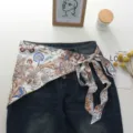 Σικ φούστα παρεό από τεχνητό μεταξωτό με paisley στάμπα, κομψό κασκόλ μέσης για γυναίκες. - Ένα μέγεθος / Bottoms / Λευκό Λουλούδι (27#)