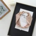 Lightweight magnetic neck scarf for women, solid color stylish silk scarf with pearl pendant. - 52x6cm / Champagne