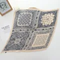 Élégant foulard carré plissé avec motif cachemire bleu classique, accessoire rétro. - Style Quatre Grilles Bleu Paisley (zz25050904) / 70*70cm / Quatre Grilles Bleu Paisley