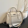 Borsa a mano da donna retro borsa a tracolla elegante borsa a spalla fashion per uso quotidiano - Bianco