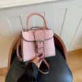 Chique roze krokodillenpatroon handtas, veelzijdige stijlvolle schoudertas voor dames. - Roze