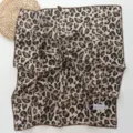 Retro luipaardprint katoenen vierkante sjaal, stijlvolle nekdoek en haaraccessoire voor dames. - 70x70cm / Luipaardprint (06)