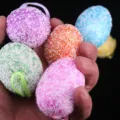 Ensemble oeufs de Paques en mousse coloree, 4x6cm oeufs d'oiseaux suspendus decoratifs. - 雪花点点款 / Lot de 6