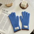 Solid color knitted winter gloves for women, warm touch screen cute student style. - One Size / Dark Blue