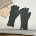 Guantes de invierno de punto gris oscuro vista detallada, mezcla de lana suave con muñeca larga. - Gris oscuro