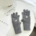 Graue Strick-Fingerlose Handschuhe mit Zopfmuster und Armband-Etikett für warme Wintertage. - Einheitsgröße / Flip-Top Fingerlos Stil / Grau