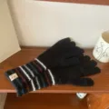 Klassische schwarze Strickhandschuhe für Damen mit gestreiften Bündchen, ideal für Herbst. - Einheitsgröße / 01#-Schwarz