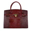 Elegante rote Handtasche in Kroko-Optik aus Leder mit goldfarbenen Beschlägen und Schloss. - Rot