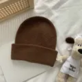 Bonnet en tricot uni pour femmes automne hiver chaud chapeau beanie de loisir mode - Taille unique (54-60 cm) / Marron