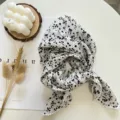 Petit foulard carre a fleurs noir et blanc avec bordure de perles elegante pour femme chic. - 60cmx60cm / 15-Noir Blanc Simple