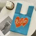 Sac cabas en tricot bleu avec motif cœur orange, sac à main tendance pour femmes au quotidien. - Bleu Ciel avec Cœur Contraste / Taille unique