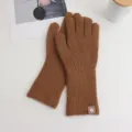 Braune Winter-Wollstrick-Touchscreen-Handschuhe mit stylischem Patch, warm und gemütlich. - Einheitsgröße / Camel