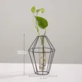 Nordischer minimalistischer geometrischer Eisen-Glas-Hydrokultur-Vase Pflanztopf 23,5cm - Großer Diamantstil / Schwarz