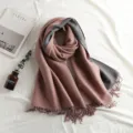 Koreatiko styl imisi kasmir diplis opsis me frantses gia chemona ke fthinoporo. - 186cmx60cm / Σκούρο Κόκκινο συν Γκρι