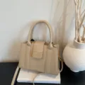 Elegante Damen Handtasche aus PU Leder in Beige, modische Shopper Tote Tasche mit Henkel. - Khaki
