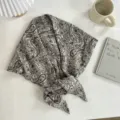 Koreanischer Vintage Paisley Dreiecktuch Taillenrock modisches Accessoire schick und stilvoll - Milchtee-Paisleymuster / 140*70cm