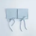 Hellblaue Wildleder Schmucktasche Umschlag Geschenkbeutel mit Schleife für Accessoires. - Hellblau