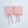 Rosa Wildleder Schmucktasche Set mit Schleifenband zur sicheren Aufbewahrung von Uhren. - Rosa